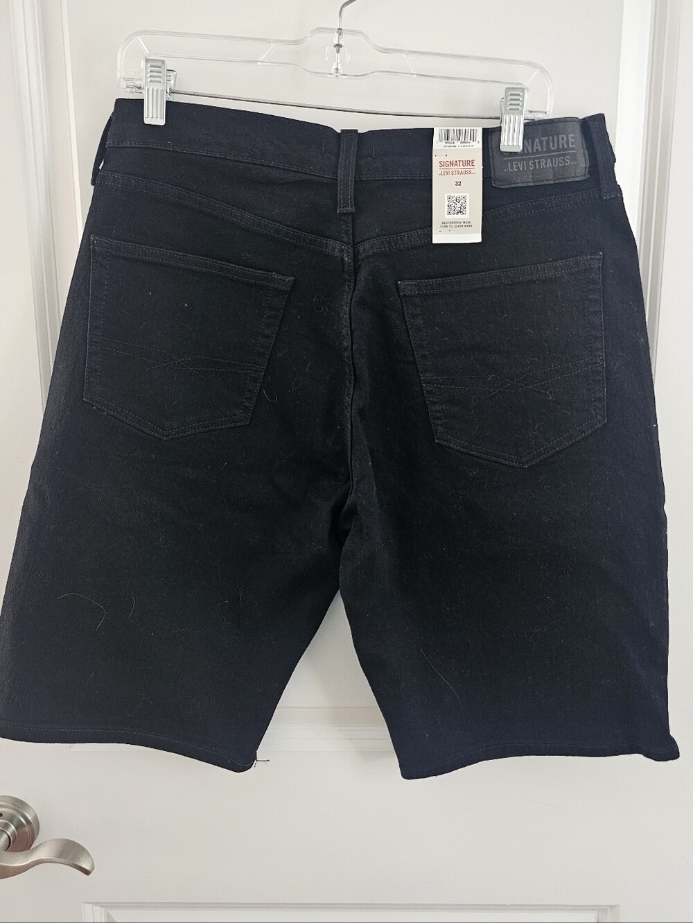 NWT LEVIS Signature Mens Black Stretch Athletic Shorts - 32